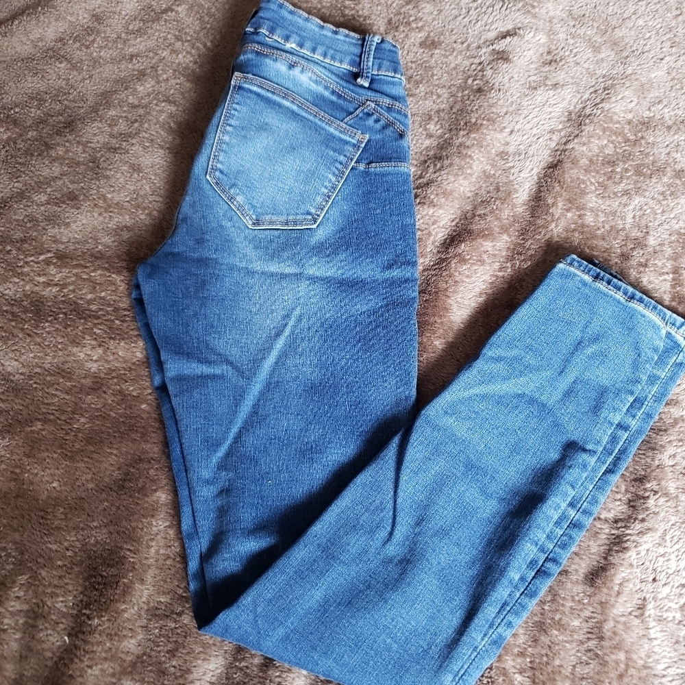 Low rise skinny jeans